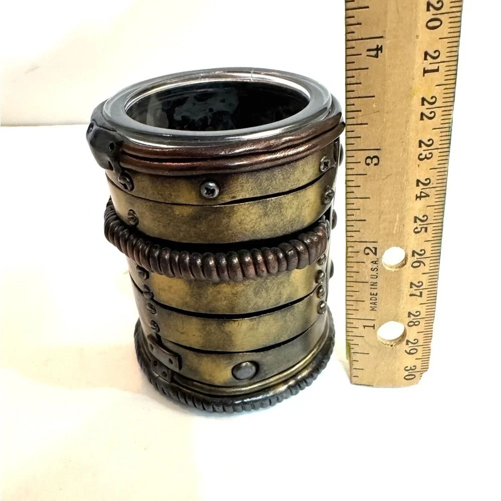 Source Unknown steampunk 3”